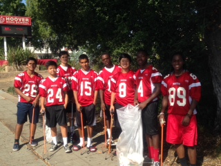 Members of Hoover's freshmen team wereon the job.
