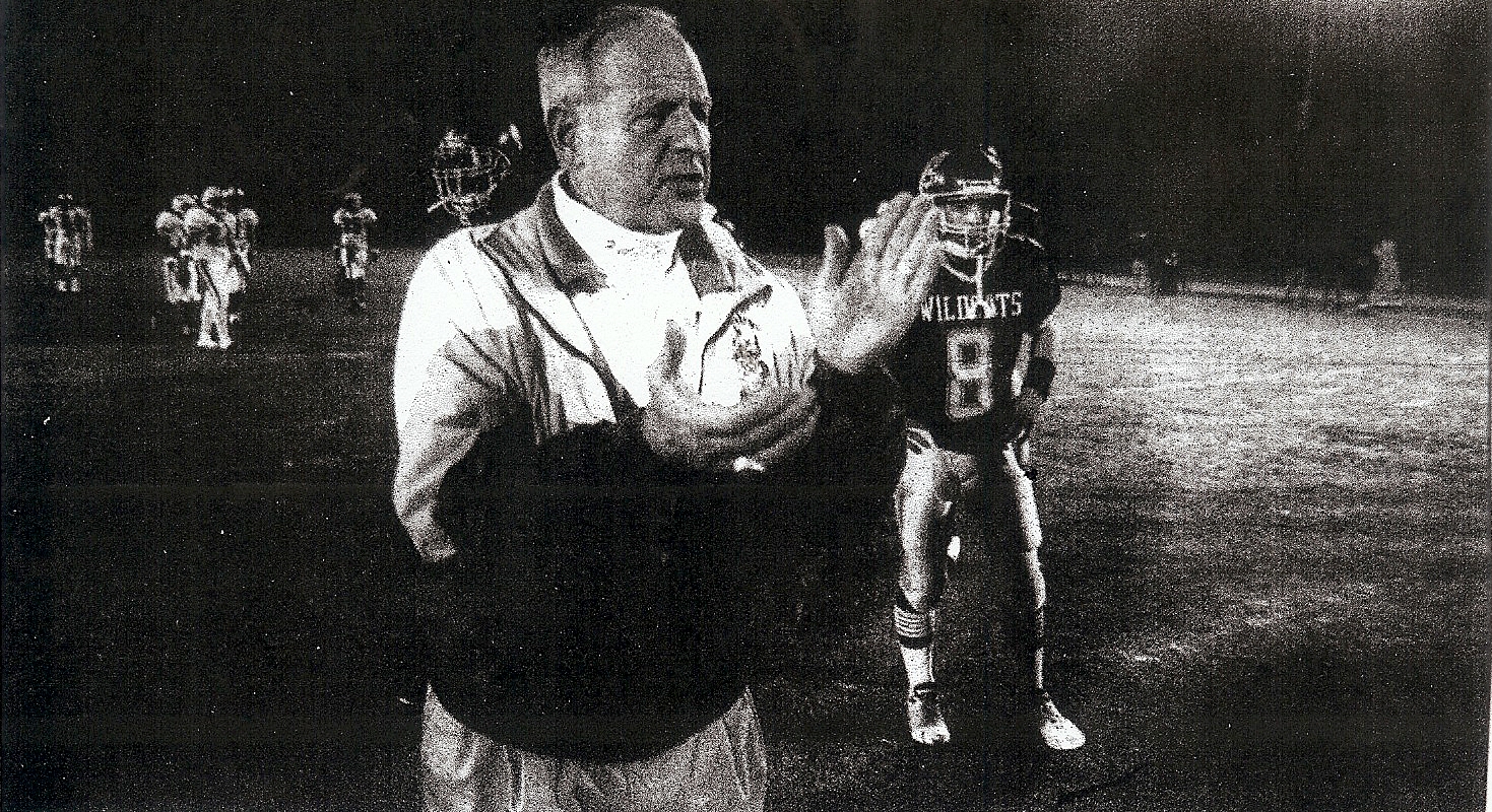 Meyer won 300th game in his 42nd season and 25th at El Camino.