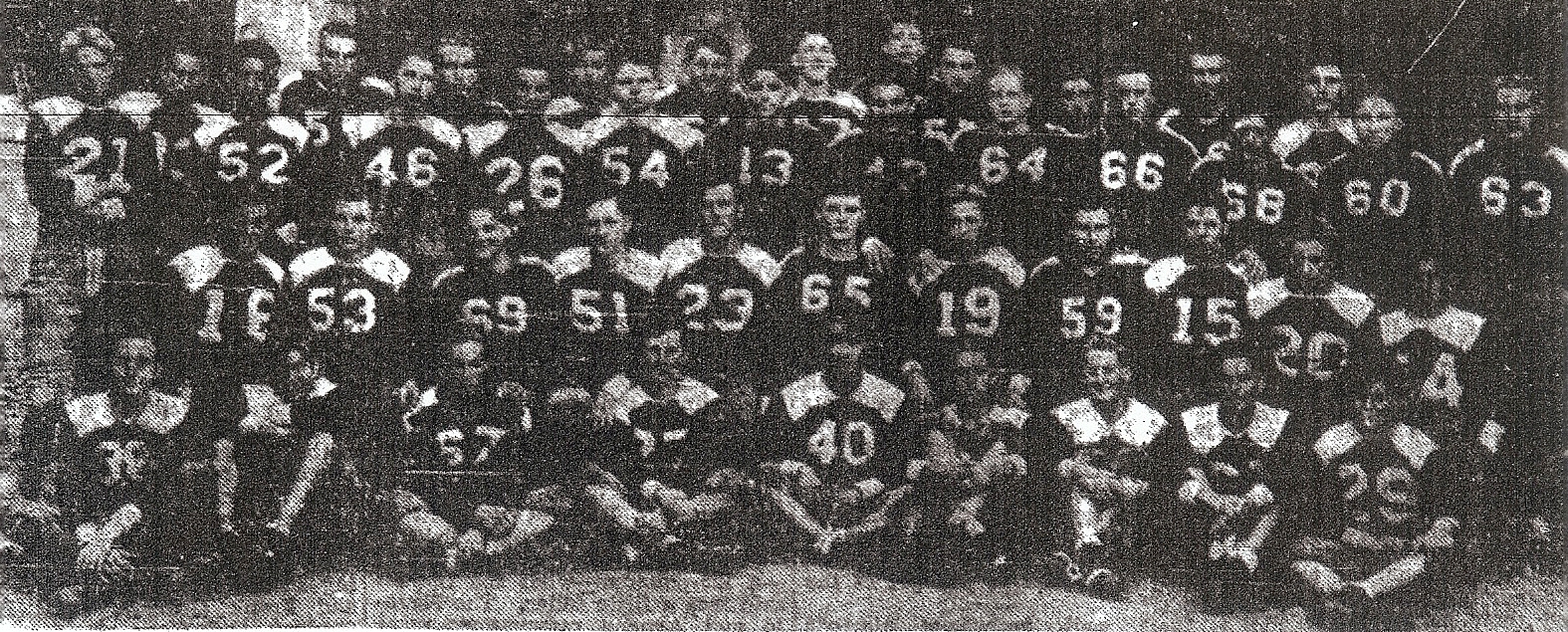 Bill and Wayne Nettles aren't identified but they're in this photo of Grossmont's combined varsity and junior varsity squads.